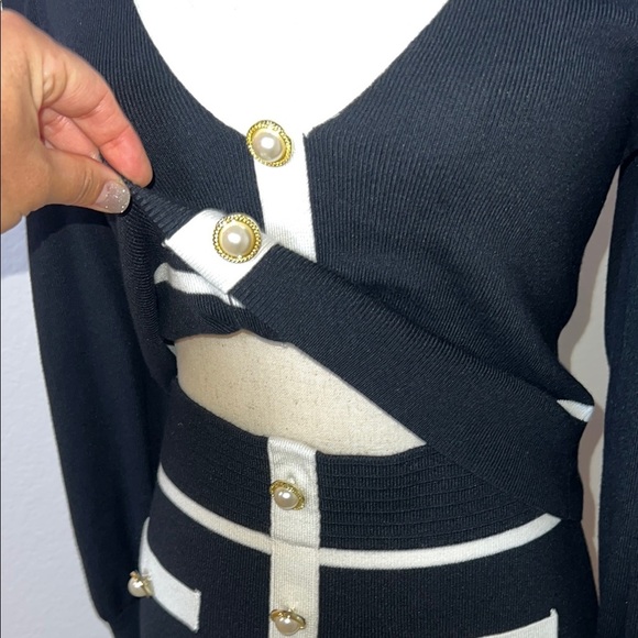 Bebe Black and White Knit Button Set - Picture 15 of 15